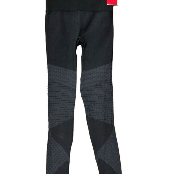 SPANX very black Look At Me Now seamless moto leggings XS new - Picture 10 of 12